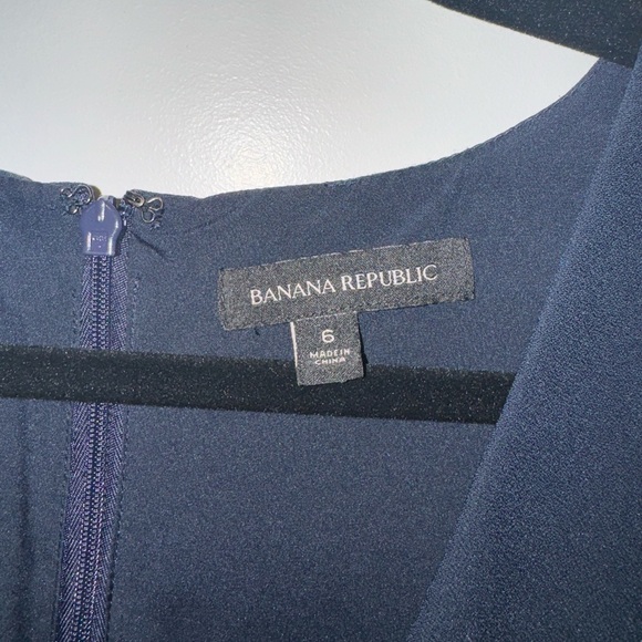 Banana Republic navy dress with pockets - Picture 3 of 7
